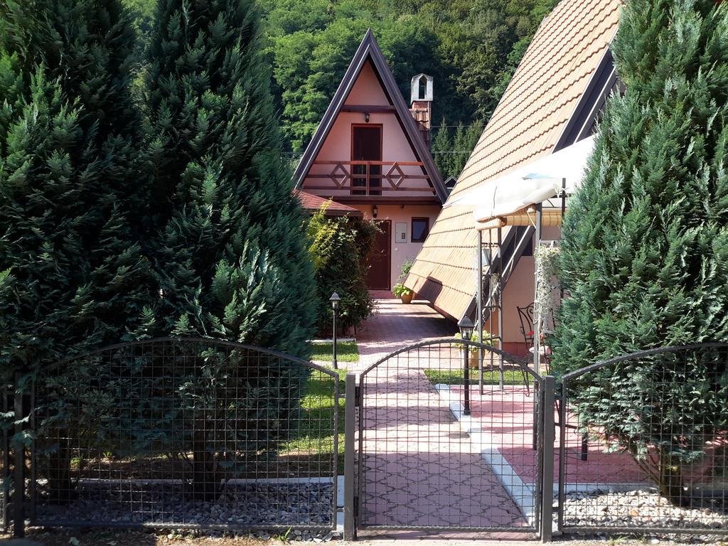 Viola I Detelina Apartments 페루사스 외부 사진