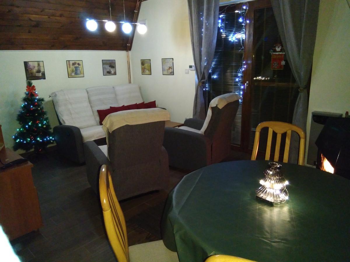 Viola I Detelina Apartments 페루사스 외부 사진
