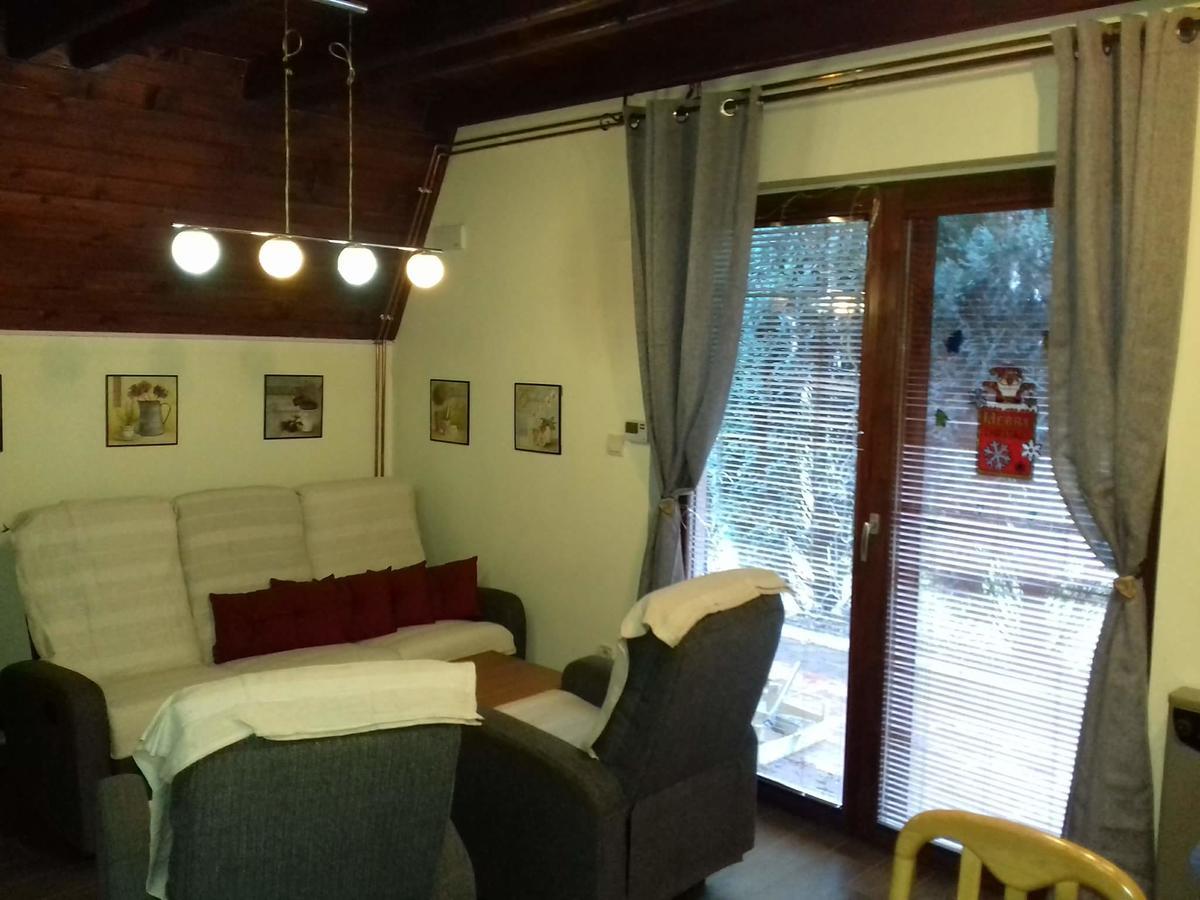 Viola I Detelina Apartments 페루사스 외부 사진
